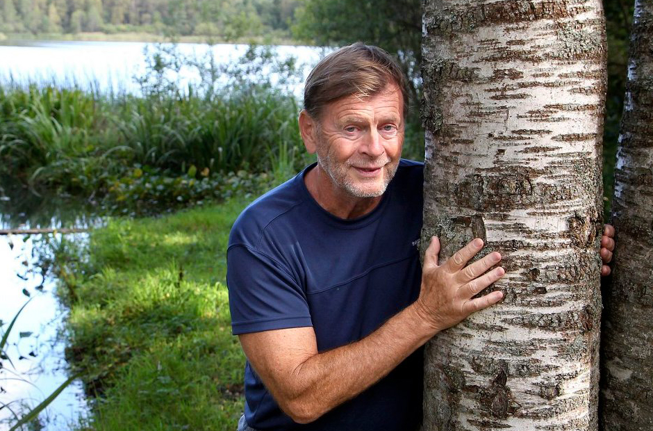 Litt mer mer menneske