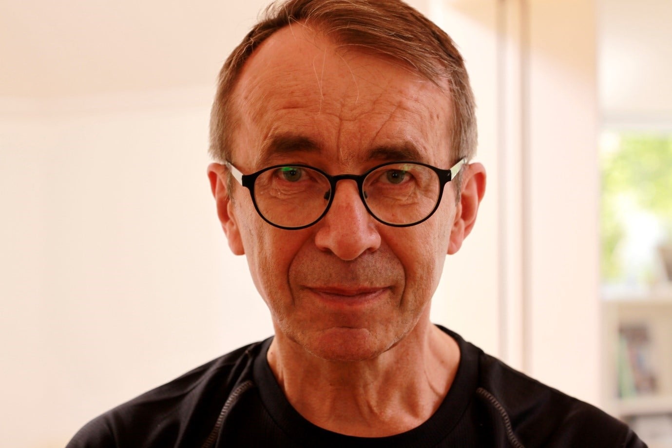 Stillheten i stormen  – Ole Gjems-Onstad intervjuet av Halvor Eifring